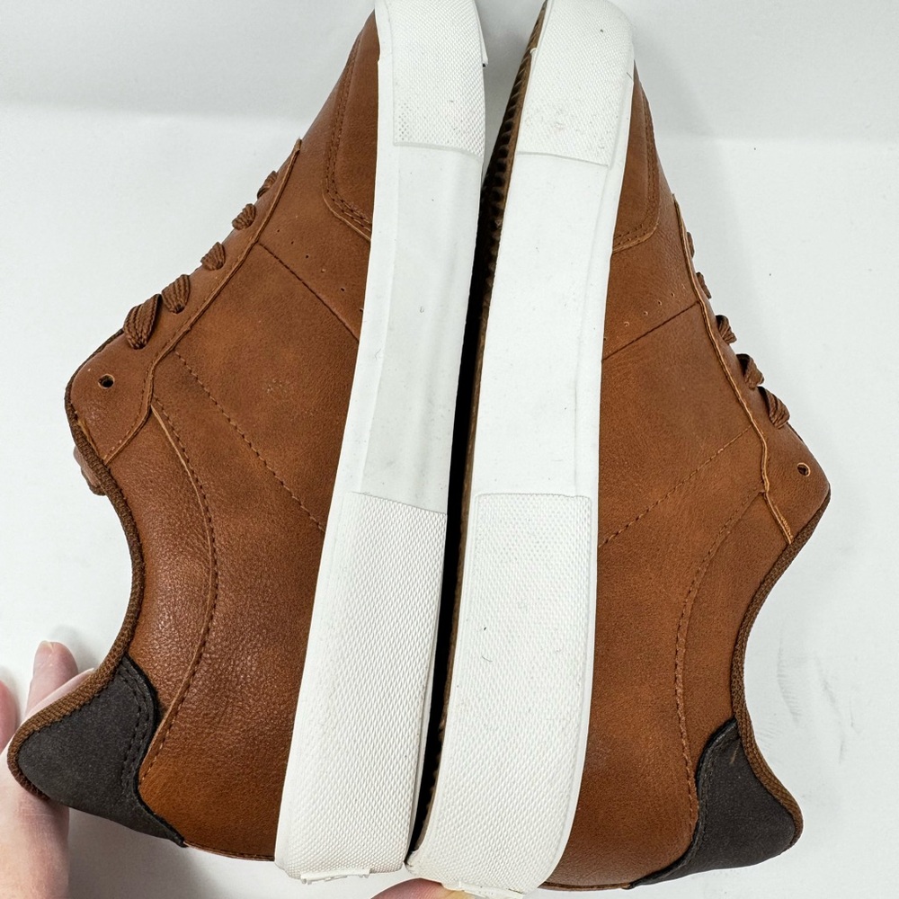 NWOB Levi's Men's Munro Retro Low-Top Sneakers Vegan‎ Leather Size 7 Never Worn - Picture 8 of 14